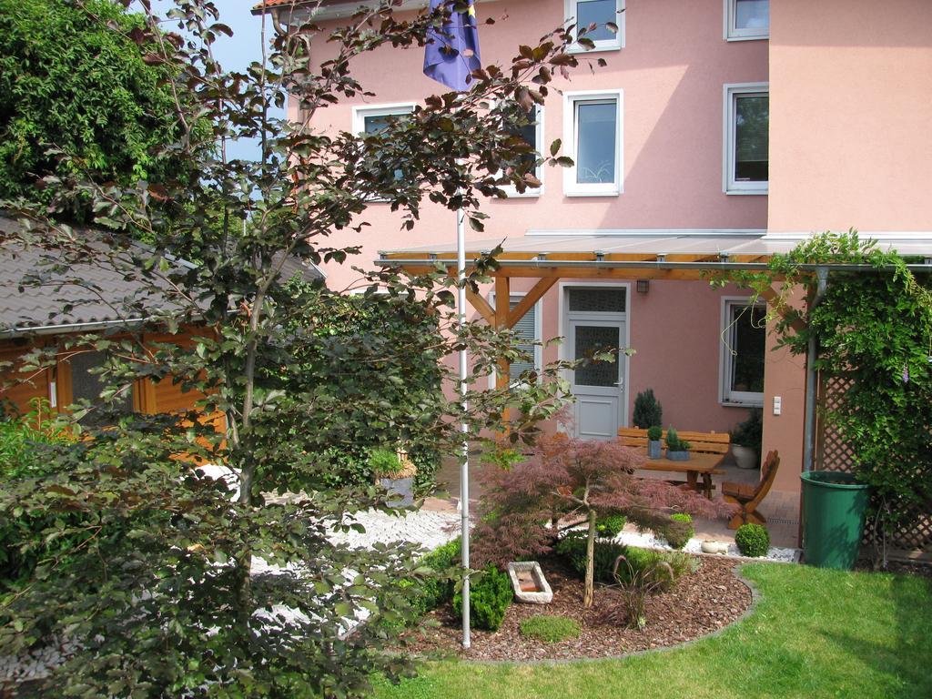 Pension Appartementhaus Central Nordhausen Luaran gambar